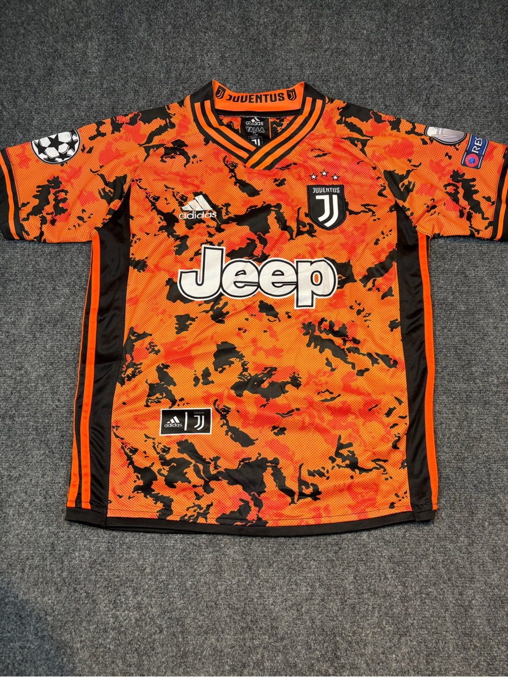 Men's adidas Juventus 20/21 Jersey size L